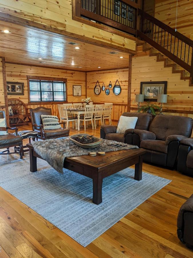 Stone Mountain Lodge 5000Sqft 6 Bed Game Room Pool Table Hot Tub Broken Bow Buitenkant foto
