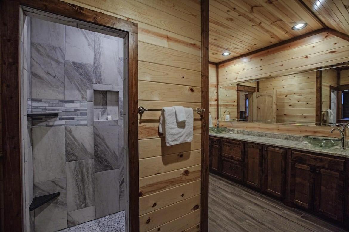 Stone Mountain Lodge 5000Sqft 6 Bed Game Room Pool Table Hot Tub Broken Bow Buitenkant foto